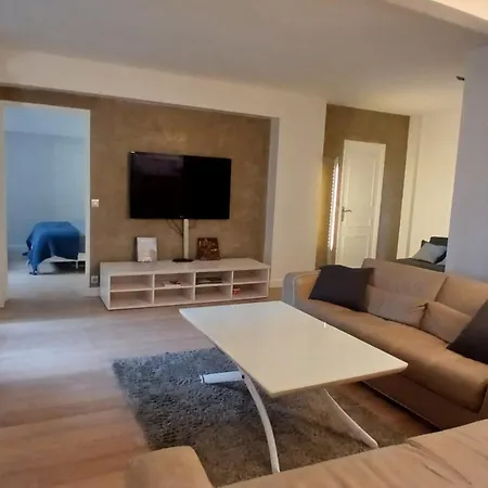 Beautiful T3 With Balcony - Near Parc Monceau * Paris